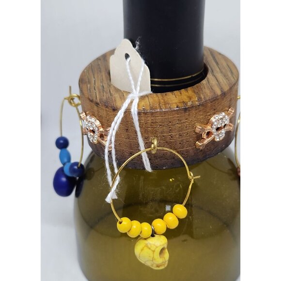 Colorful Skull-Themed Wine Glass Charms Set - 4 Unique Charms With Beads & Wood - Picture 3 of 15